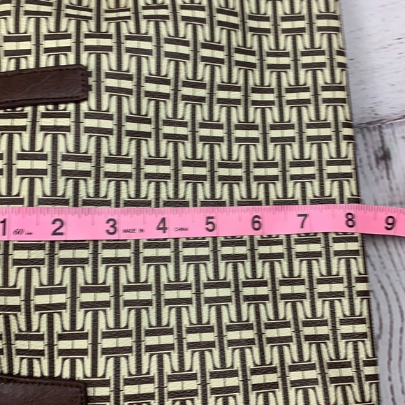 Tommy Hilfiger tan & brown shoulder bag - Picture 10 of 13